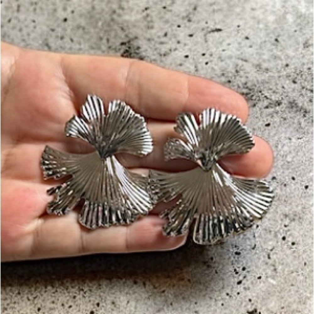 Zara Double Ginkgo leaf earrings in silver